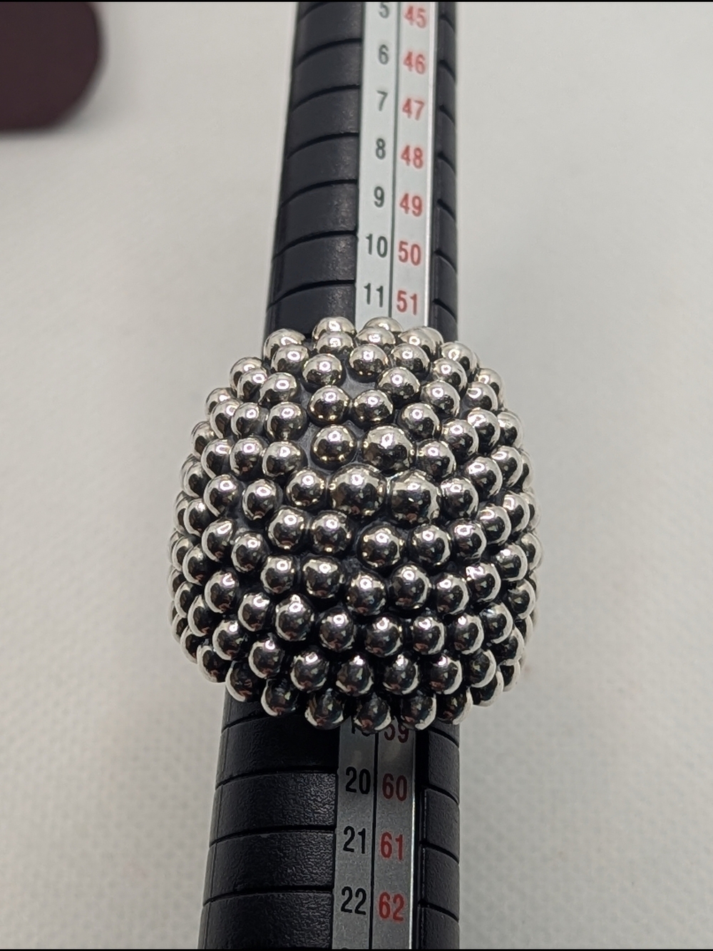 🌟 Striking Vintage Mexican Fine Silver (.999) Beaded Dome Statement Ring 🌟 - Picture 7 of 7